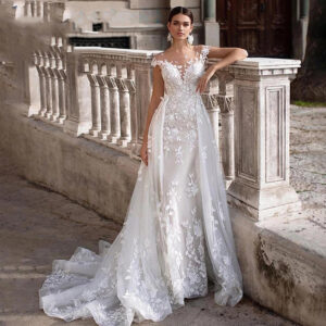 Women's Clothing Trailing Lace Wedding Dress New Style Dreamy Round Neck Slimming Fish White Bride Trailing Wedding Dress...