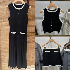 Women's Clothing Single Niche Spring And Summer Flower Pearl Button Contrast Trim Round Neck Sleeveless Knitted Sweater Dr...