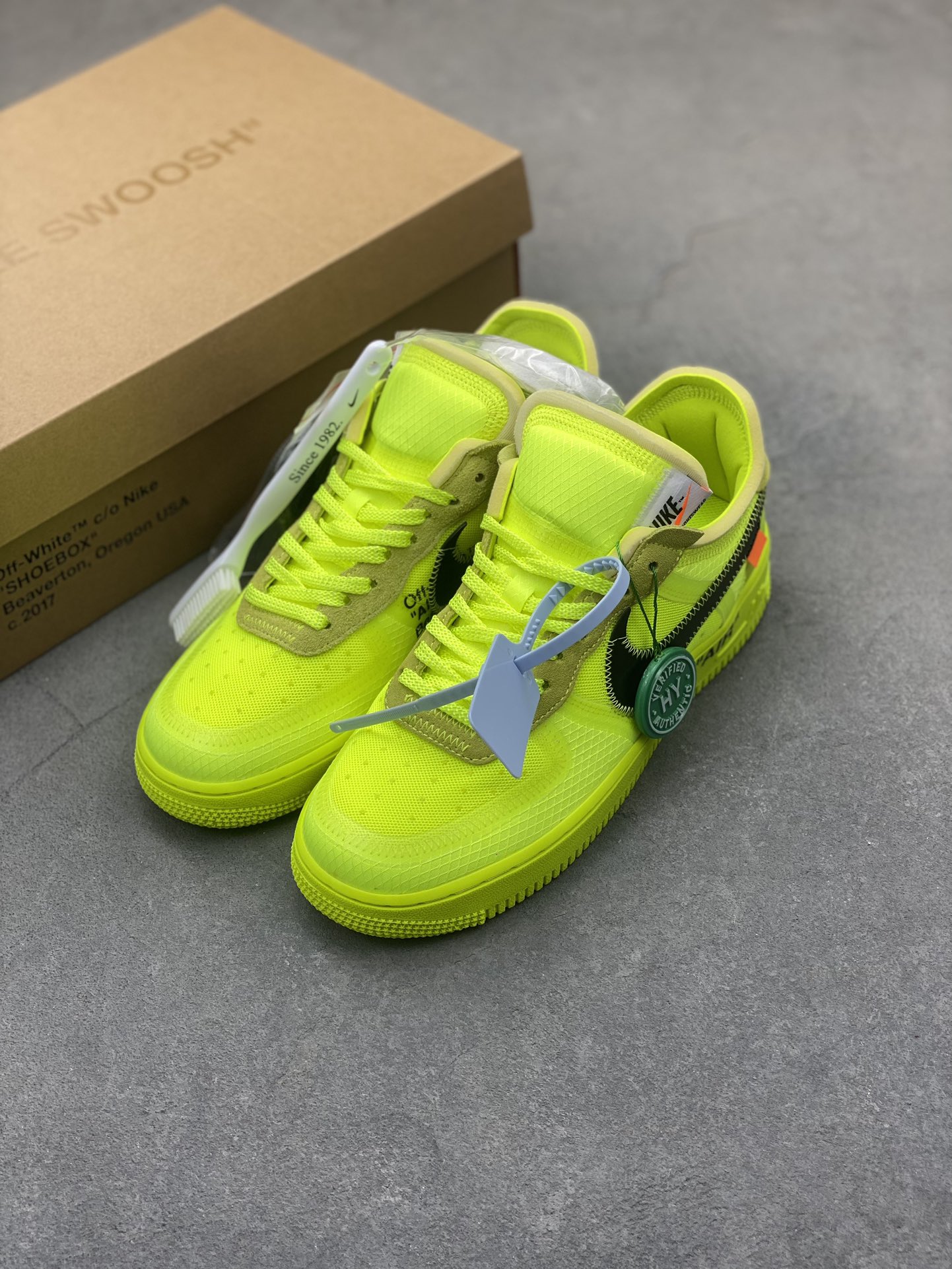 The Sports Shoes Are Selling Well. They Are Comfortable And Breathable. Air Force 1 Low Fluorescent Green, Suitable For Bo...