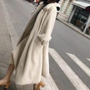 Women's Fashion In The Long Fur Coat White Black Fur Coat - Damenbekleidung | Technik & Gadgets