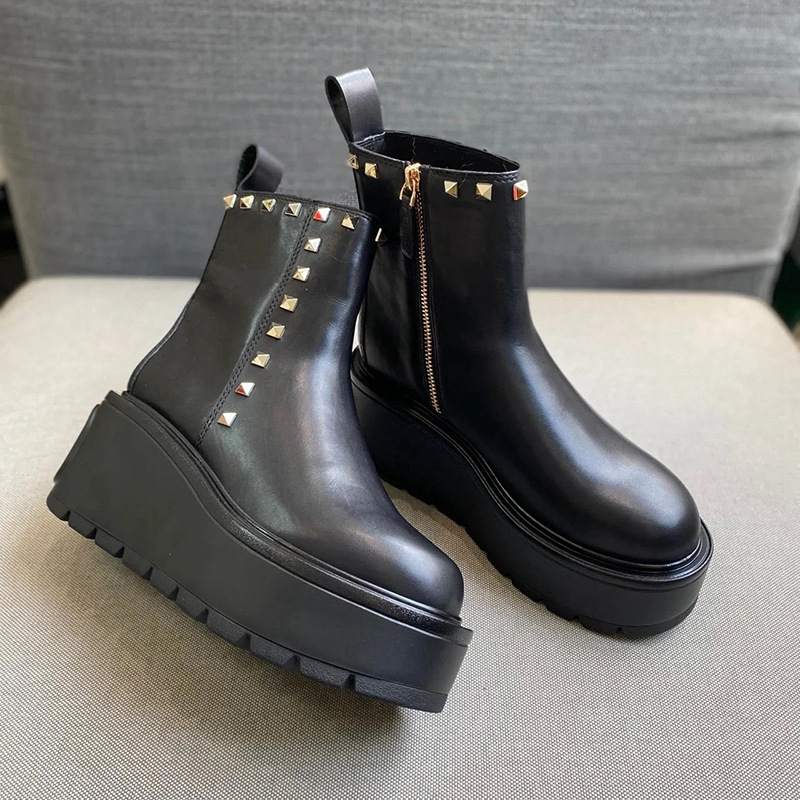 Autumn Winter Thick-Soled Short European American Style Height-Increasing Martin Round-Toe Rivet Genuine Leather - Schuhe