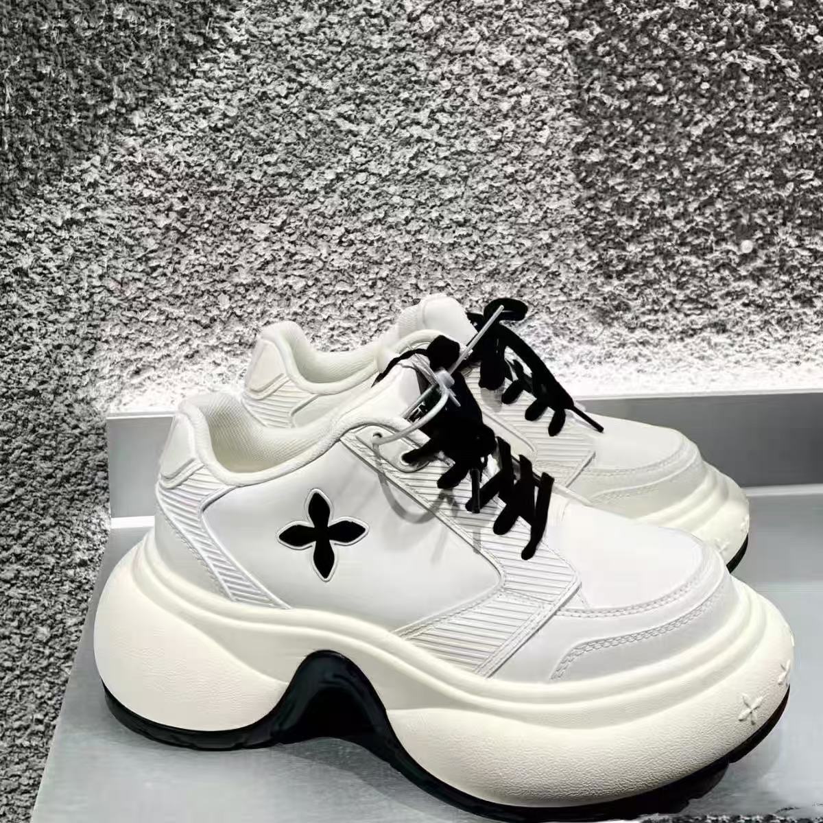 Smfk Ripple High Heels Sport Schwarz Und Weiß Kontrast Dicken Boden Casual Damenschuhe 25 Jahre Frühling Neue Leder Papa -...