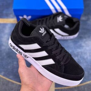 Men's And Women's Casual Sneakers, With A Retro Charm And A Sense Of Luxury. - Schuhe | Technik & Gadgets