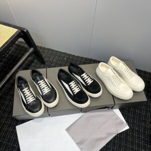 Deckenqualität RO Echtes Leder Low-Top-Schuhe für Männer Dickbesohlte Schwarz-Weiß-Schnürschuhe Dark Street Style Casual -...