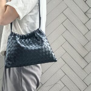 2025 New Hih-End Woven Quilted Manetic Buckle Drawstrin Handheld Genuine Leather Women's Simple Shoulder Crossbody - Taschen