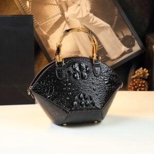 Hard skin women's bag 2024 new fashionable bamboo section handbag atmospheric niche design shell shoulder cross - Taschen