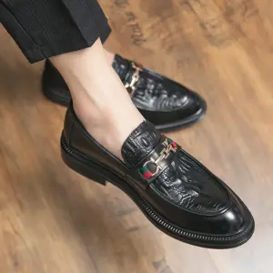 2023 New Mens Casual Classic Designer Emed Leather Brand Comfortable Business Dress Shoes for Men Loafers - Schuhe