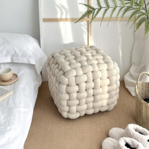 Handwoven Rattan Stool With Backrest - Boho Chic Pouf Ottoman For Living Room, Bedroom & Bay Window - Waschen & Reinigen