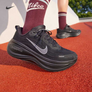 Nike Vomero Plus 'Black Metallic Dark Grey' HV8150-003 - Andere Sportarten | Technik & Gadgets