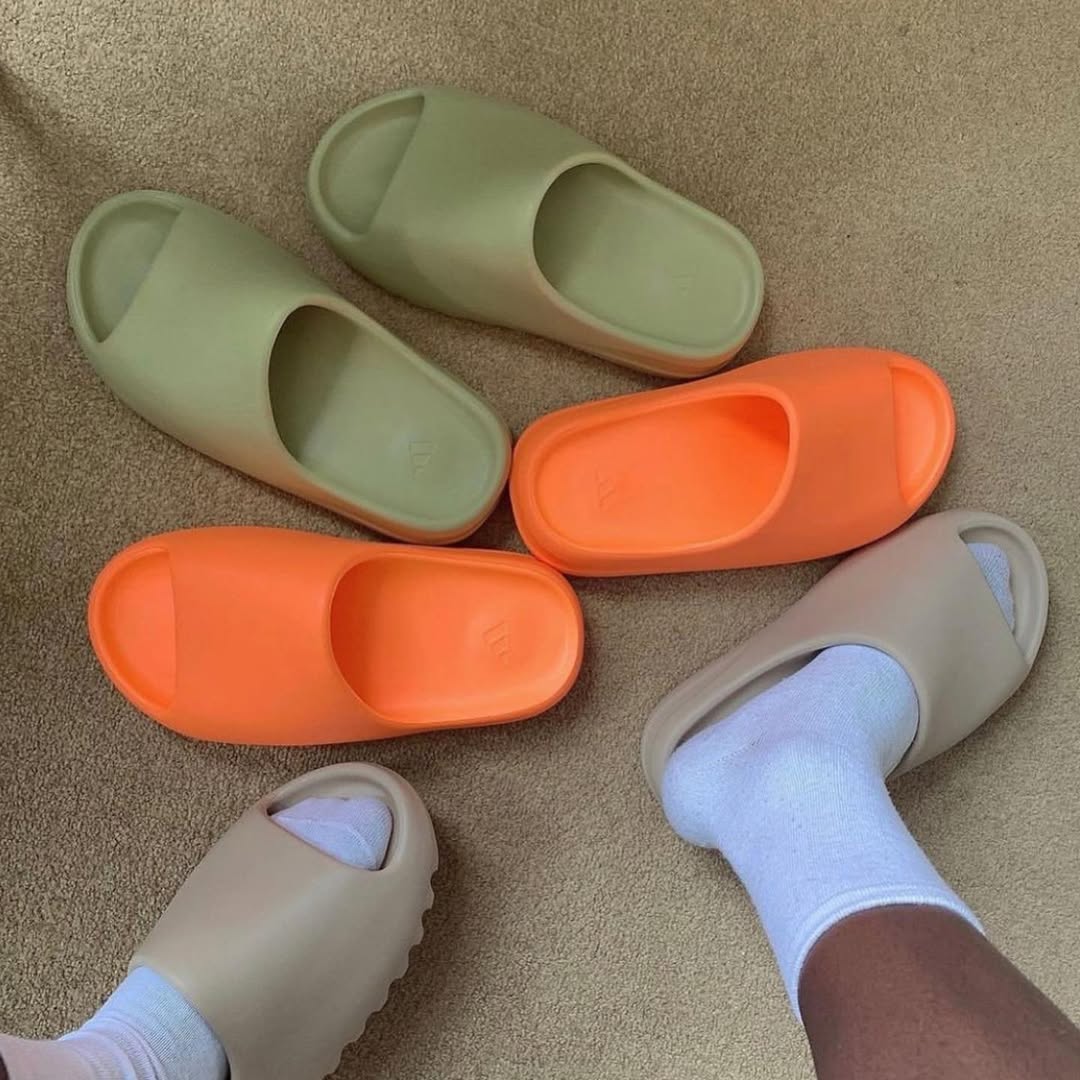 Adidas Originals Yeezy Slide Resin - Slides -soft And Comfortable EVA Slippers, Available In Both Male And Female Sizes (o...