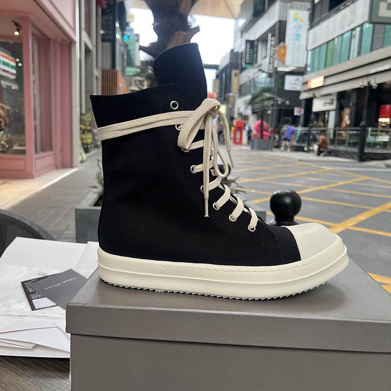 High Top Men's And Women's Canvas Sneakers with Five Pointed Star Design European American Style Zippered Short Boots Vers...