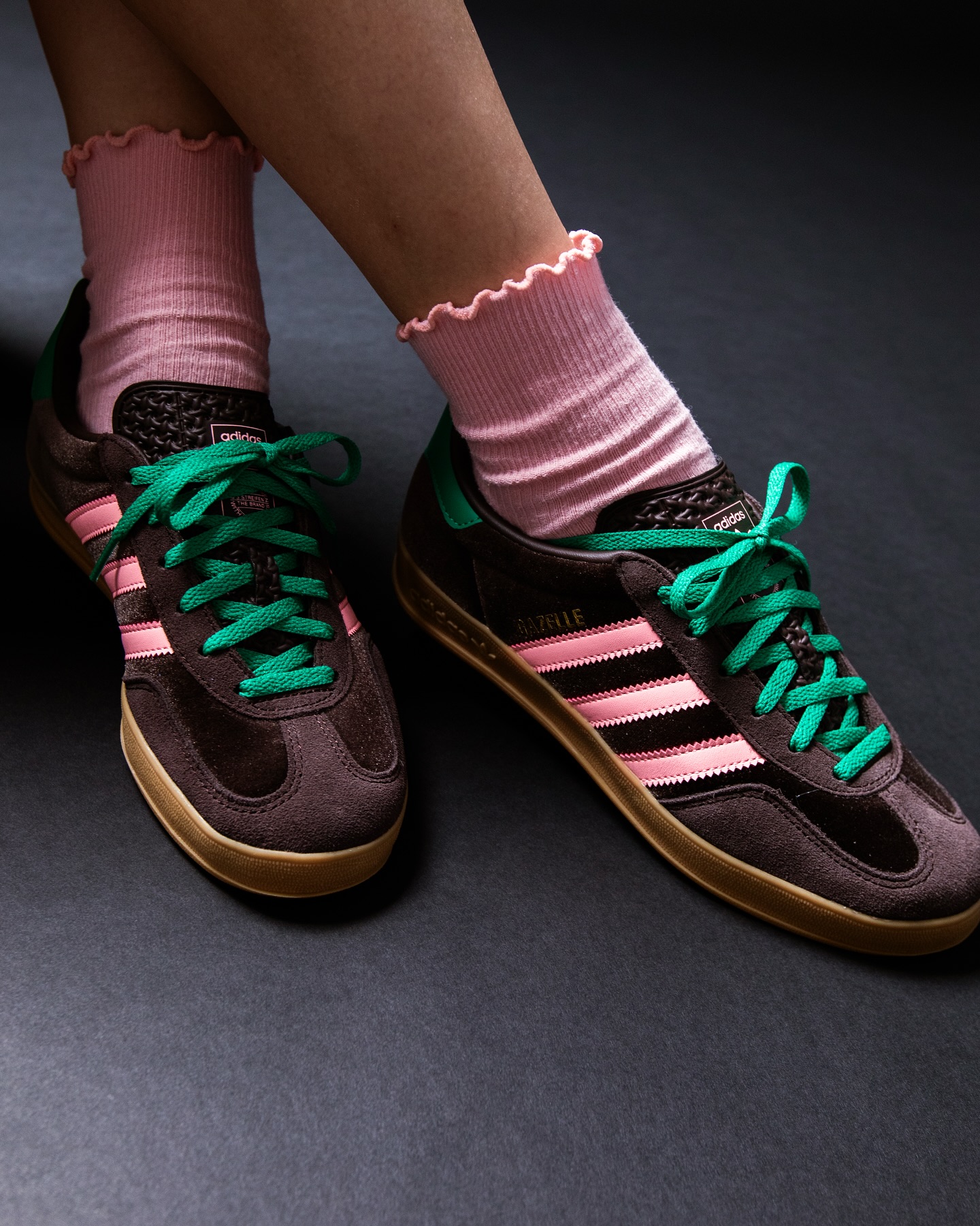 Adidas Originals GAZELLE INDOOR UNISEX - Trainers - Brownish Pink-green - Andere Sportarten | Technik & Gadgets