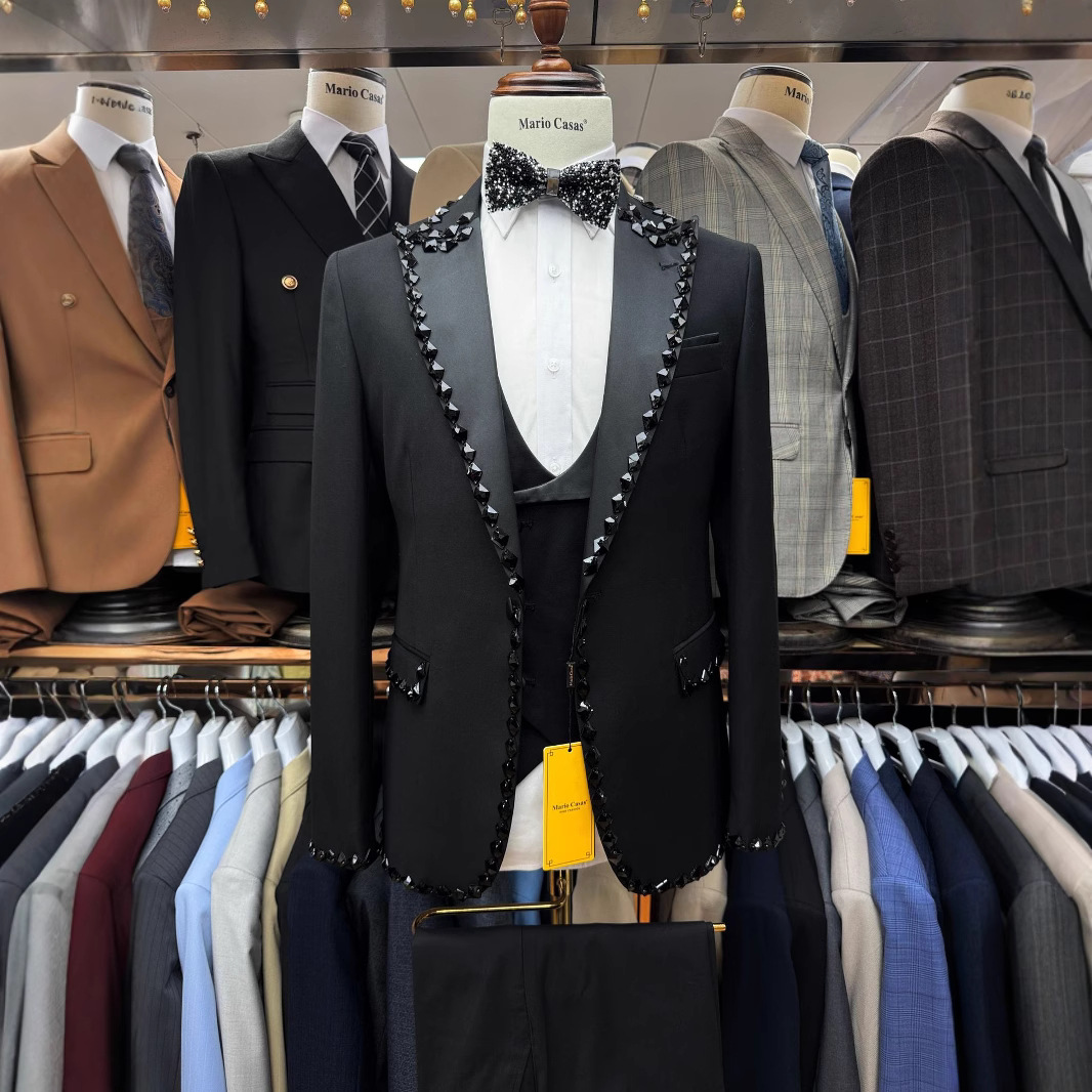 Man's 3 Piece Black Formal Suit Handmade European And American Style Wedding Dress Code Attire For Men - Herrenbekleidung