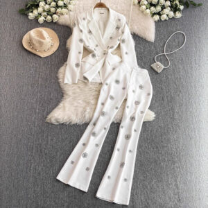 A Light Hearted Female Professional Commuter Wear Two Piece Suit With Diamond Flowers And Waist Hugging Versatile Suit Jac...
